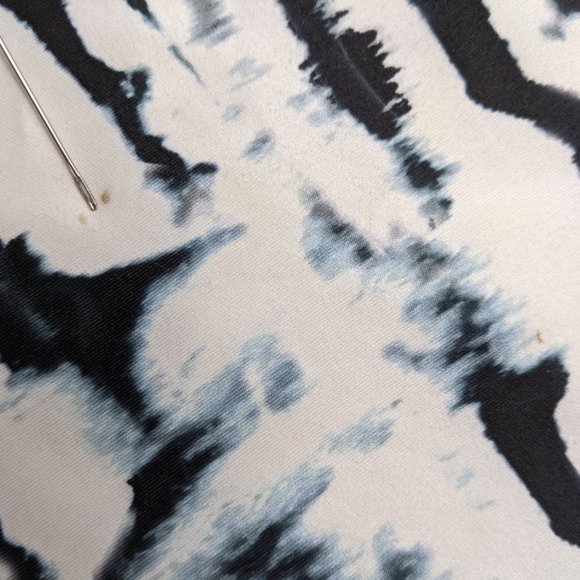 3 for $20 MPG Marble Tie Dye Biker Shorts Sz L - Picture 3 of 4